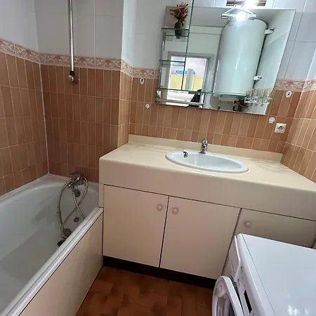 4 Personnes Avec Balcon Et Parking Pres De La - Fr-1-837-64